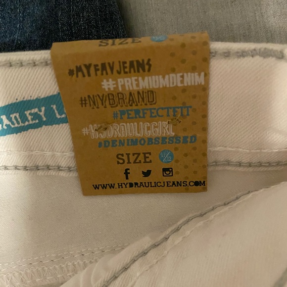 White denim capris - Picture 5 of 5